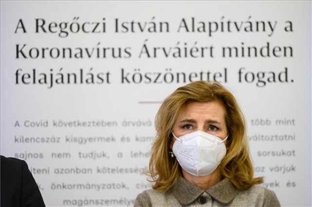 Koronavírus - Herczegh Anita, a Regőczi Alapítvány kuratóriumának elnöke Pákozdra látogatott