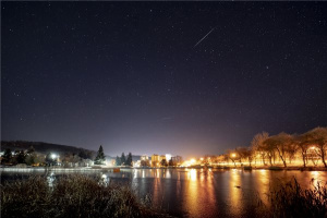 A Geminidák meteorraj Salgótarján felett 