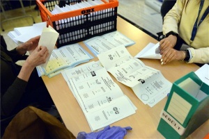 Választás 2022 - Megkezdték az NVI-ben a levélszavazatok feldolgozását 