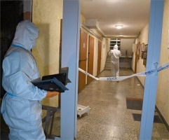 Két holttestet találtak Aszódon egy lakásban