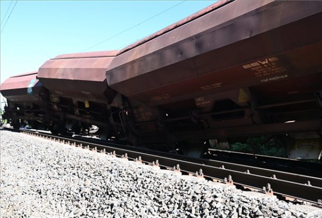 Tehervonatok ütköztek, Biatorbágy és Herceghalom között nem közlekednek a vonatok 