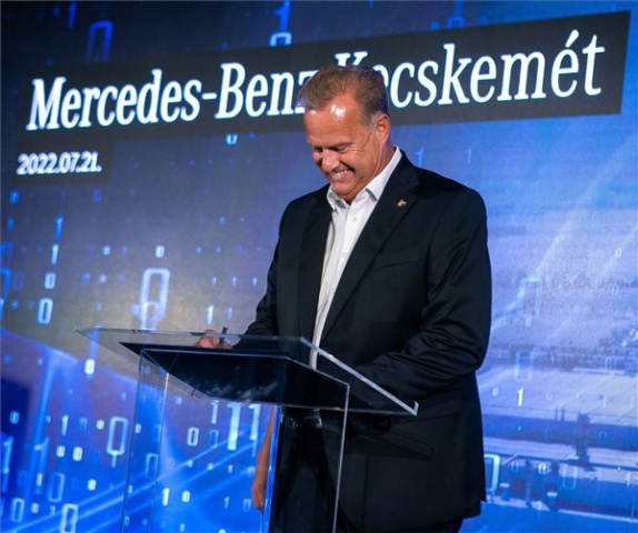 400 milliárd forintos gigaberuházás keretében új gyártósorokat telepít Kecskemétre a Mercedes