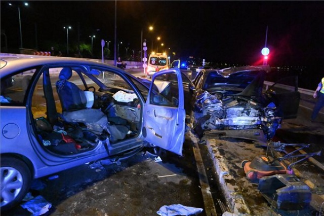 Négyen megsérültek egy balesetben Budapesten