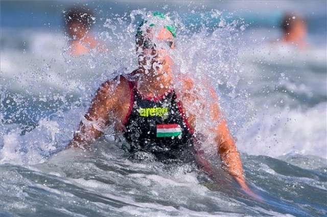 Vizes Eb - Ezüstérmes a magyar váltó a nyíltvízi úszók csapaversenyében