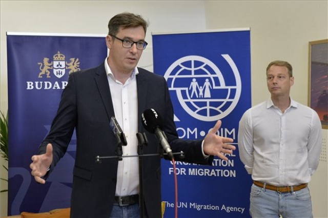 Ukrajnai háború - Információs iroda nyílt Budapest belvárosában a menekültek segítésére