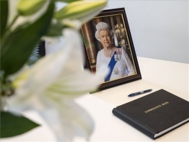 II. Erzsébet halála - Megemlékezés a budapesti brit nagykövetségen