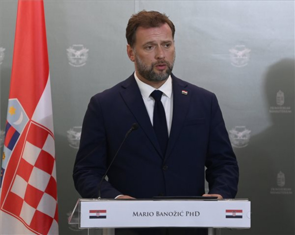 Szalay-Bobrovniczky Kristóf fogadta a horvát védelmi minisztert