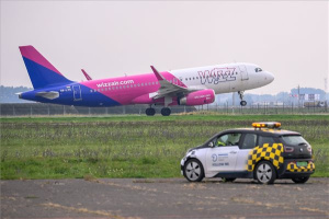 A debreceni reptér és a Wizz Air 10 éves együttműködését ünnepelték
