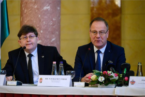 EKF - Közös nyilatkozatot fogadtak el Veszprém város és három vármegye közgyűlései az EKF-együttműködésről