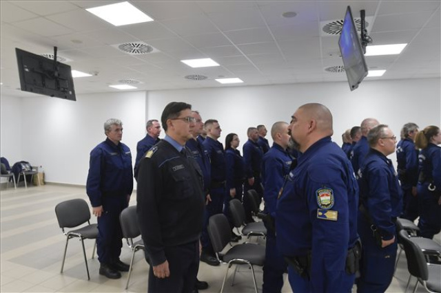 Illegális bevándorlás - Újabb magyar rendőri egység indul Észak-Macedóniába