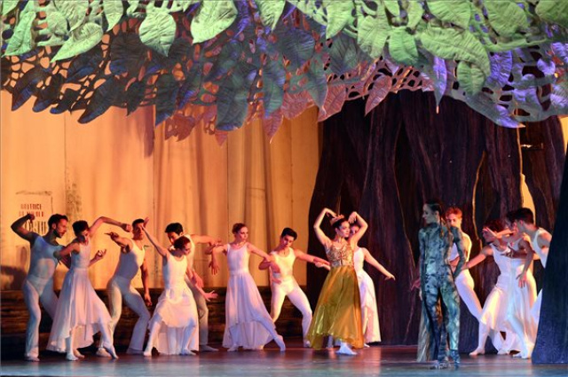 Új koreográfiával mutatja be A fából faragott királyfit az Opera