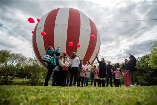 Ingyenes városligeti ballonozással búcsúzhatnak a Bethesda kórháztól az intézményben gyógyuló gyermekek