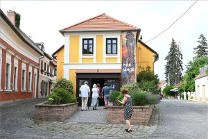 Megnyílt a felújított Pirk János Múzeum Szentendrén