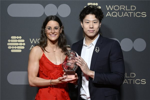 A World Aquatics jövőbeli budapesti székházában díjazták az év legjobb úszóit