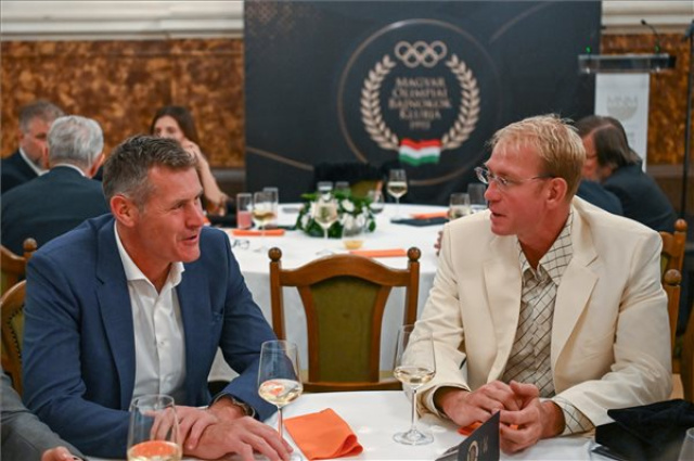A Magyar Olimpiai Bajnokok Klubja megalakulásának 30. évfordulója