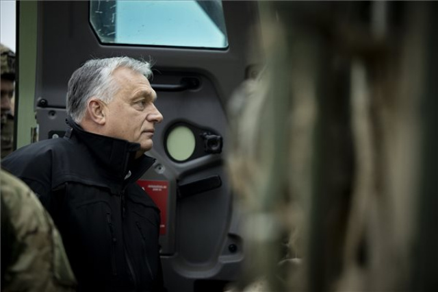 Orbán Viktor az Adaptive Hussars '23 hadgyakorlaton