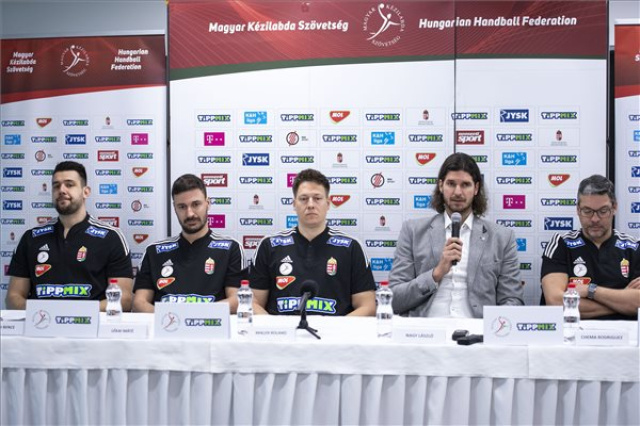 Férfi kézilabda olimpiai selejtező - A magyar válogatott sajtótájékoztatója