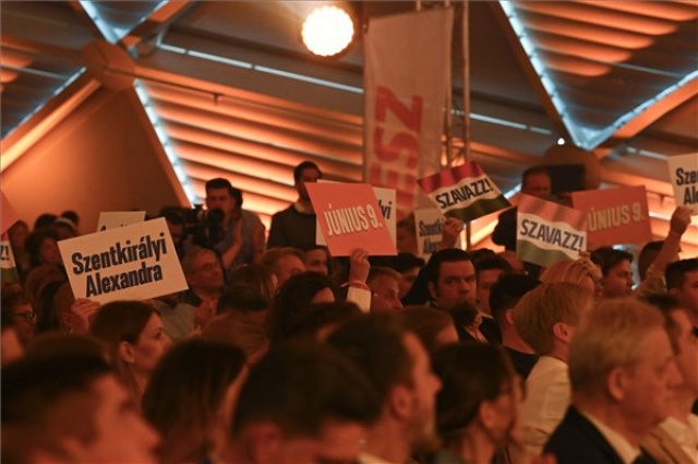 Voks24 - Szentkirályi Alexandra budapesti kampányindító rendezvénye
