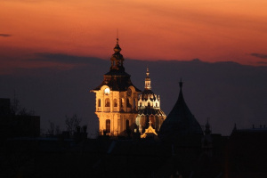 Szeged esti fényekben – városnéző séta