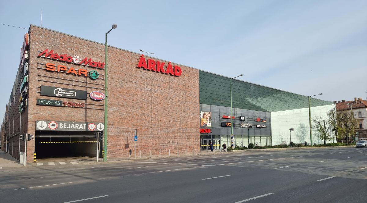 Will the parking fee be paid at Árkád Szeged from 1 September?