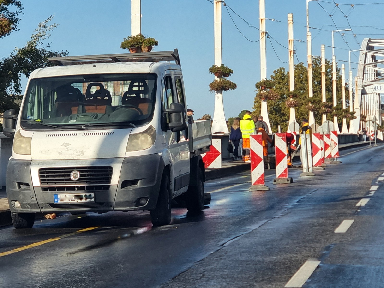 Javítási munkálatok kezdődtek a Belvárosi hídon